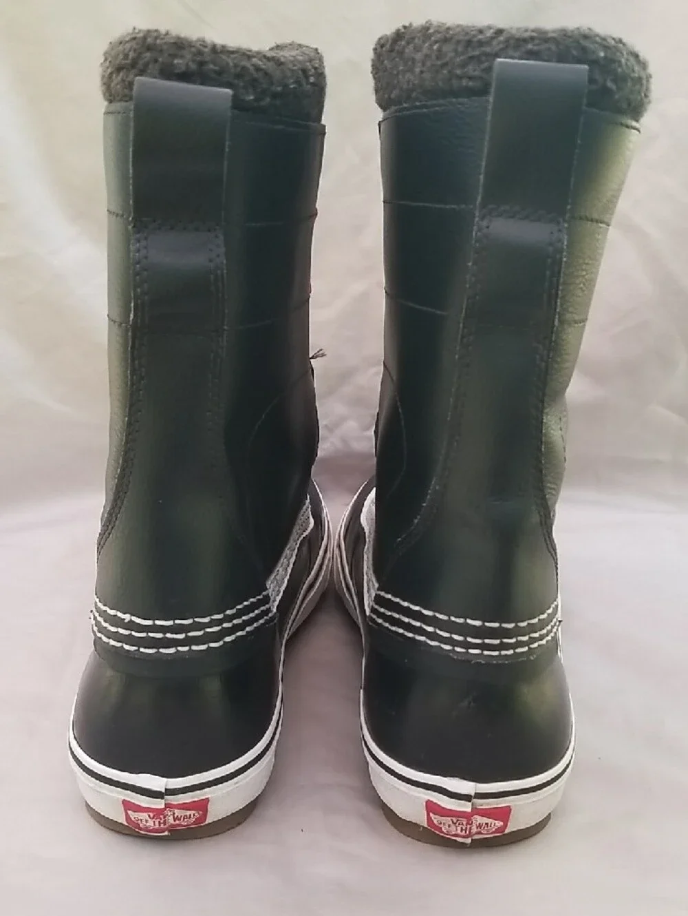 Vans Men's 11 Rare Standard Mid Waterproof Fleece Lined Boots 22